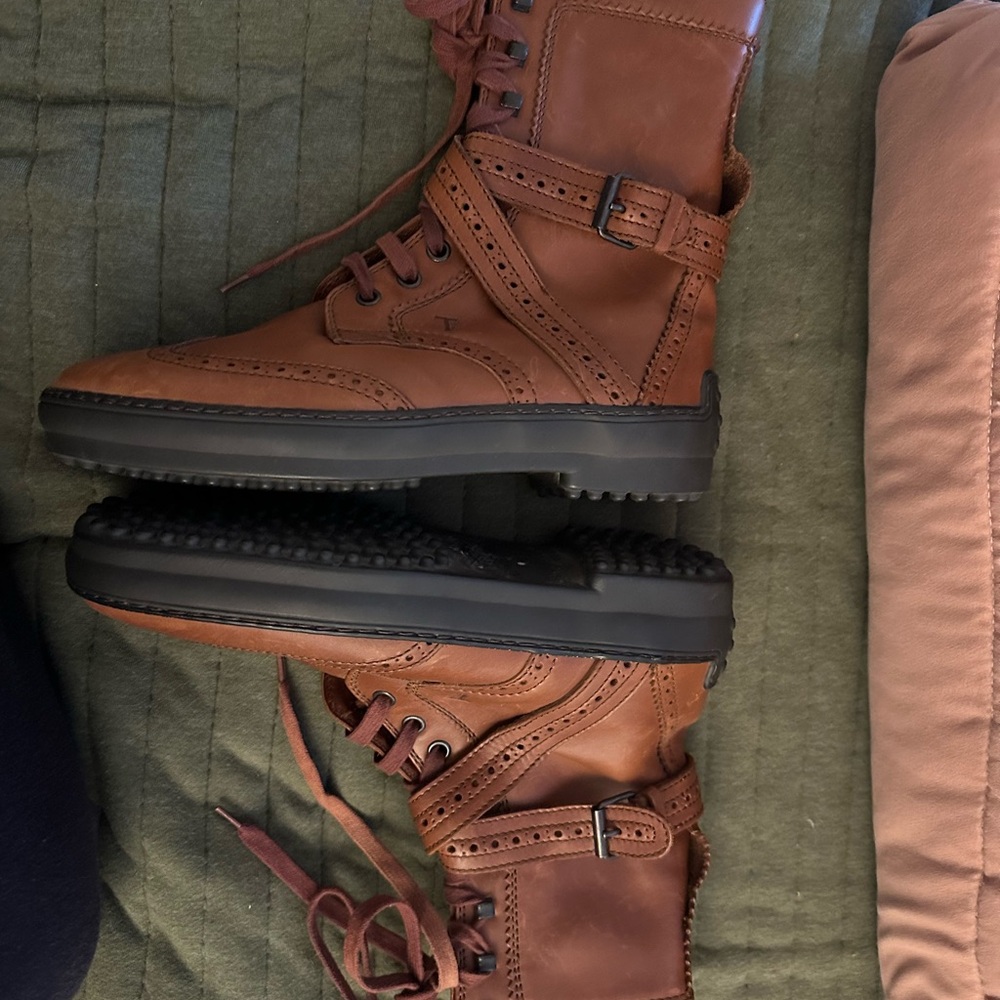 Tods Womens combat wingtip Brown Leather Boots size 37 6.5 US